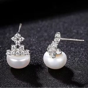 •Exquisite Natural Pearl S925 Sterling Silver Crown Earrings accent Zircon Stone